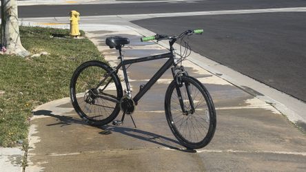 Magna Great Divide 21-Speed Mountain Bike