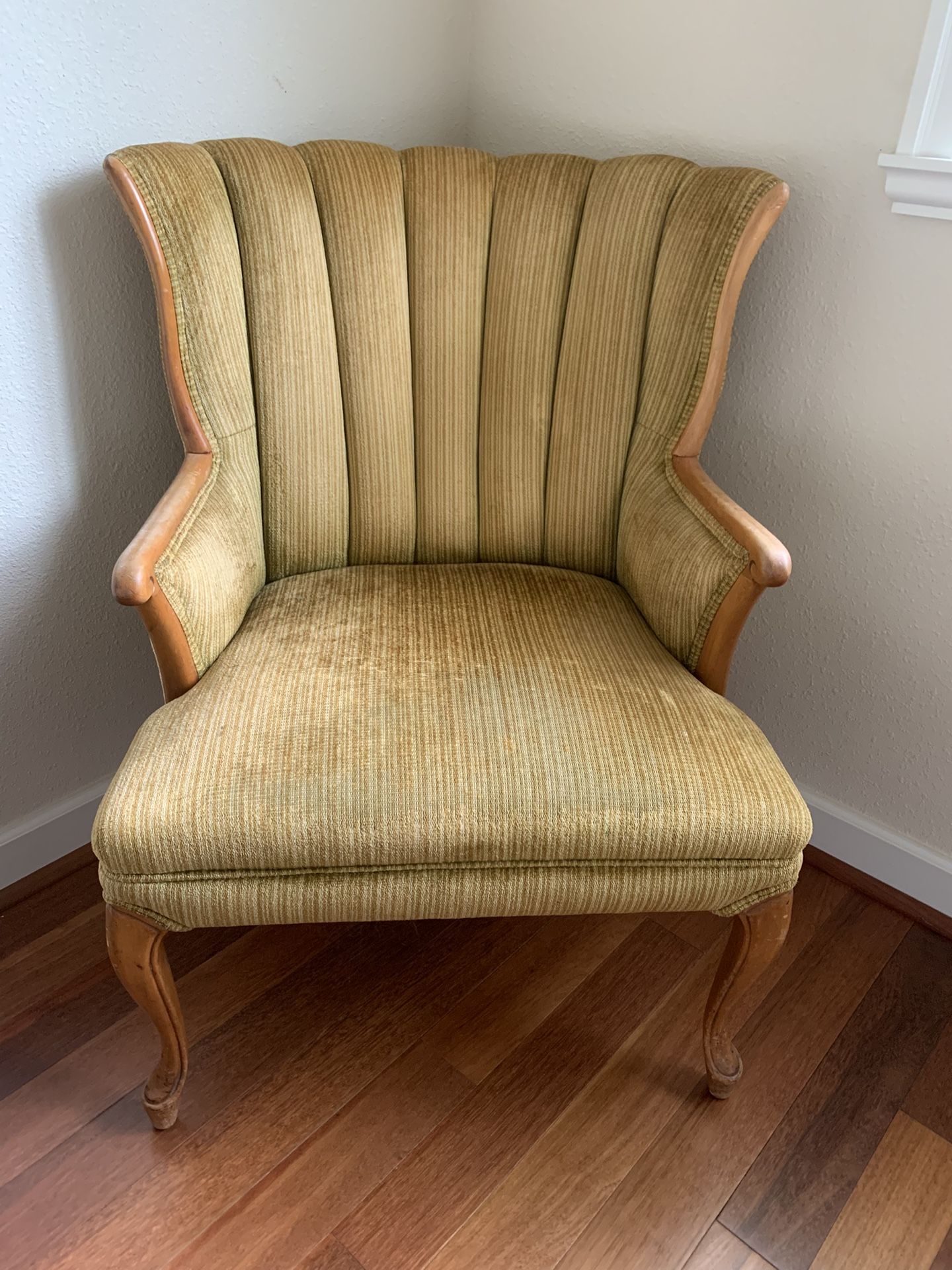 Winged Back Mid-Century Modern Chair