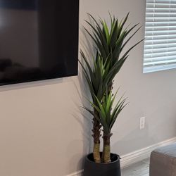 Faux Palm Tree 