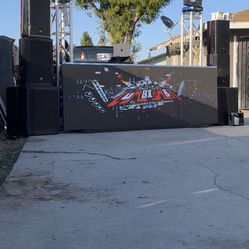 DJ