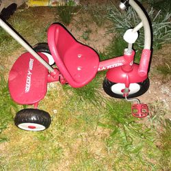 Parent Approved And Guarantee Radio Flyer Tricycle With Safety Handle