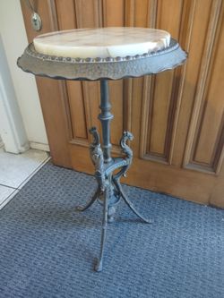 Victorian Bronze & translucent White Onyx round table