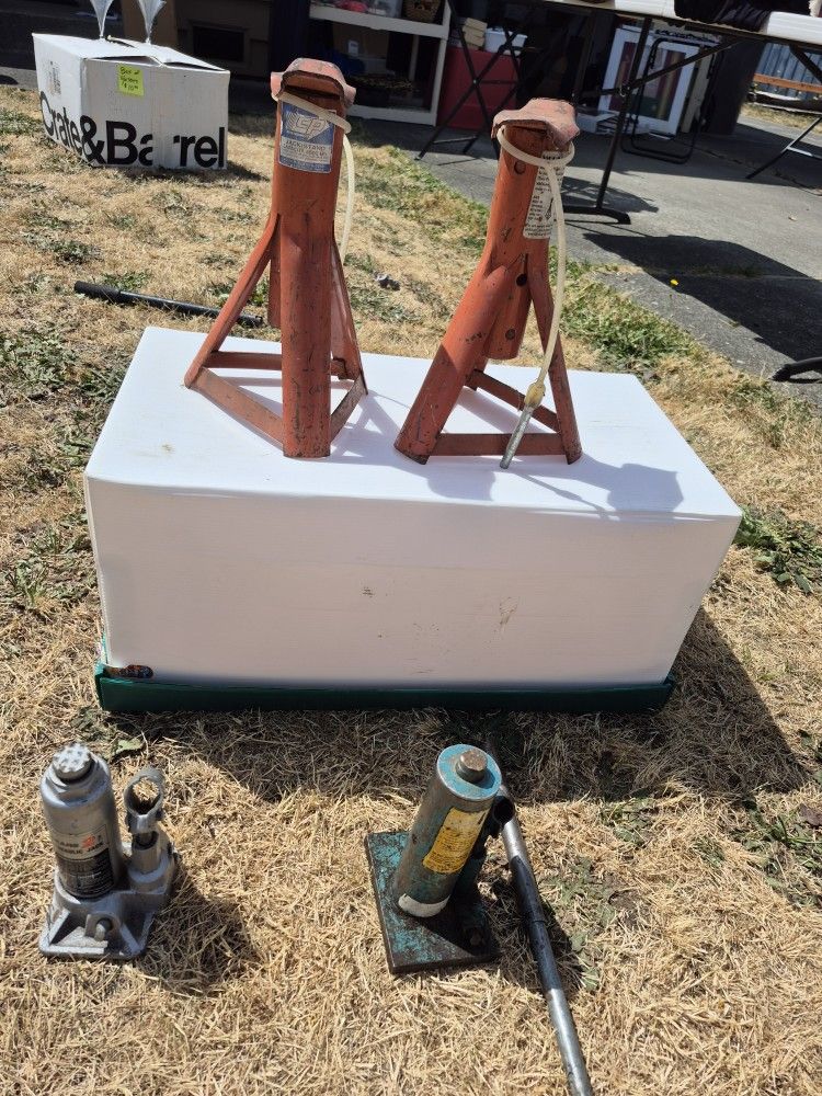2-Ton Hydraulic Bottle jacks/jack stands