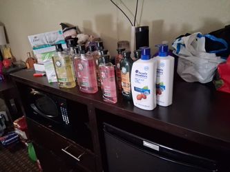 Head And Shoulder And Herbat Essences And Dove 2  Six Packs Bars