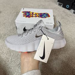 Nike Wmns Mind 002 'Light Smoke Grey' Size 7.5W