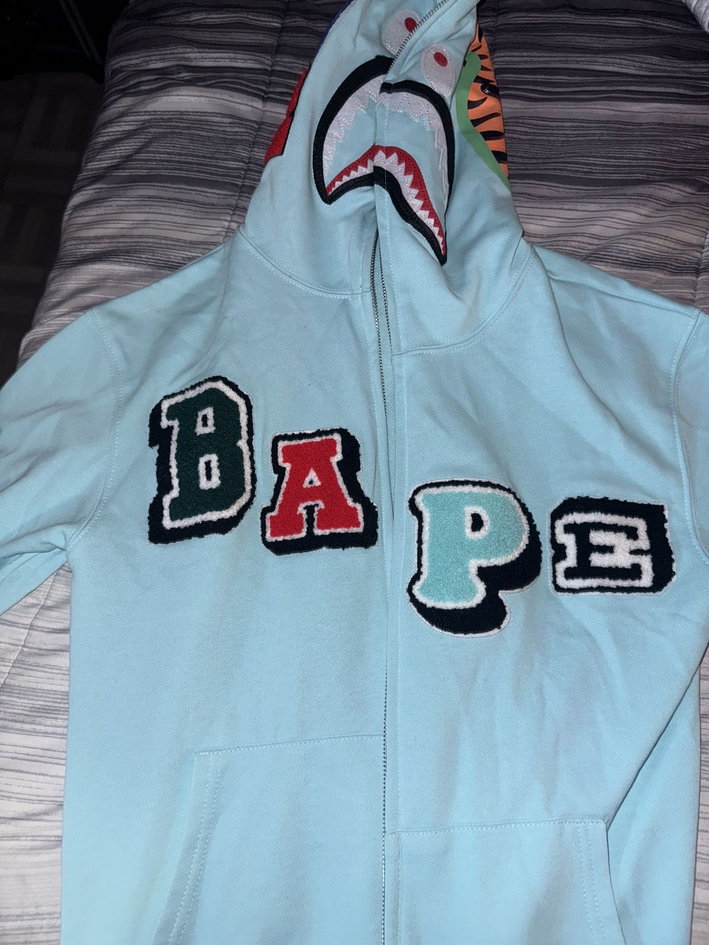Bape Hoodie Size (M)