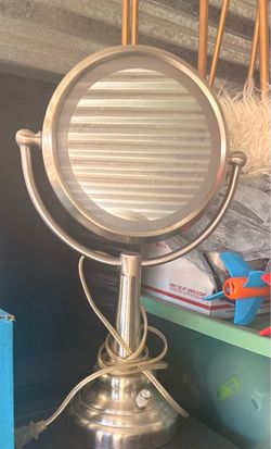 Makeup/vanity mirror
