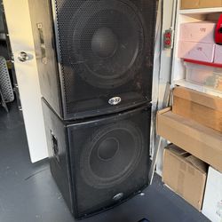 B52  Act pro 18s  subwoofer