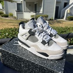 Jordan 4 Retro Military Black - Size 10
