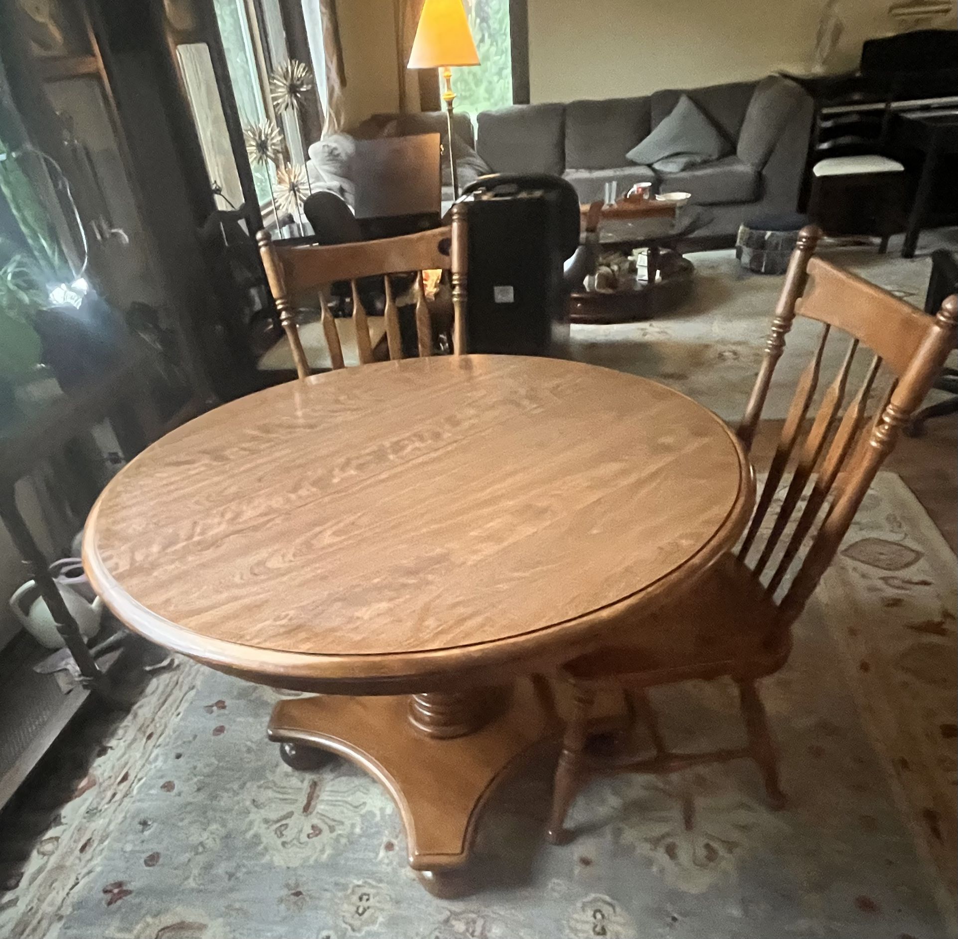 ETHAN ALLEN Heirloom Nutmeg Maple 74" Oval Pedestal Extension Dining Table & 2 Matching Chairs