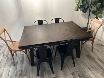 Dinning Table 