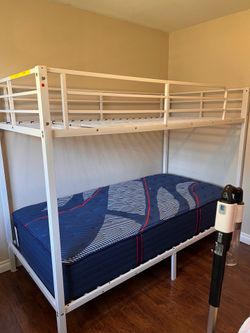 Free bunk bed