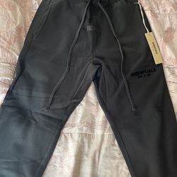 Dark Limo Black Essential Sweat Pants