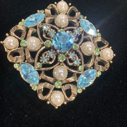 Vintage Style Brooch