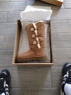 Ugg