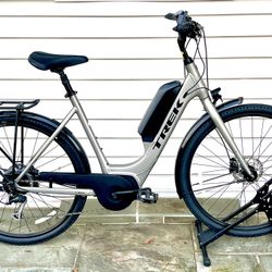 Like-New Large Trek Verve+2 Lowstep Electric Bike (Ebike)