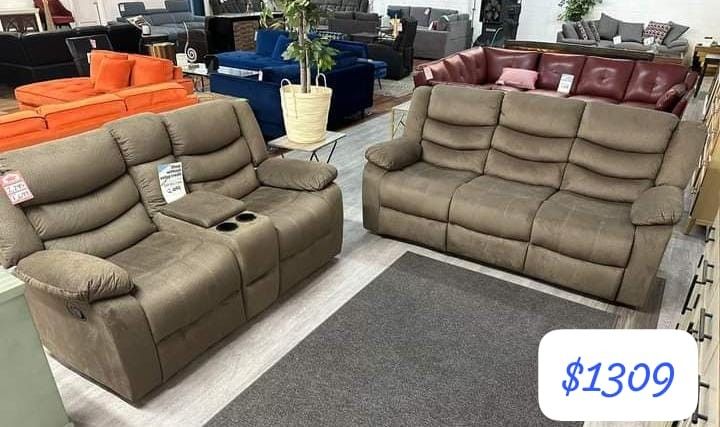 Discuss Reclining Sofas and Loveseats