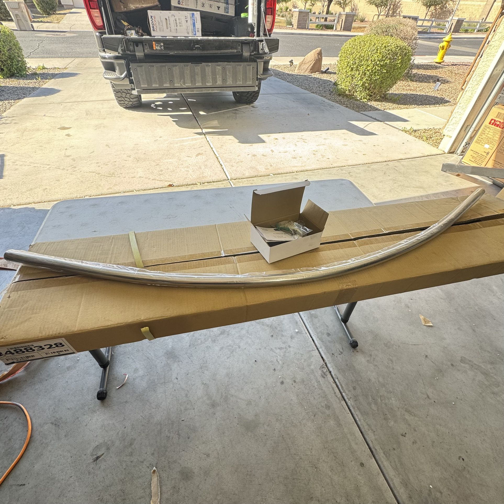 The Crescent® Curved Round Shower Rod Kit – 5′ (60″),