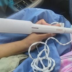 Con Air Flat Iron