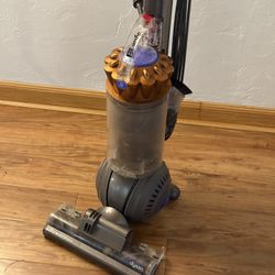 Dyson Vacuum 