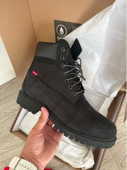 Supreme x Timberland Boot