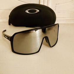 New Polarized Oakley Sutro