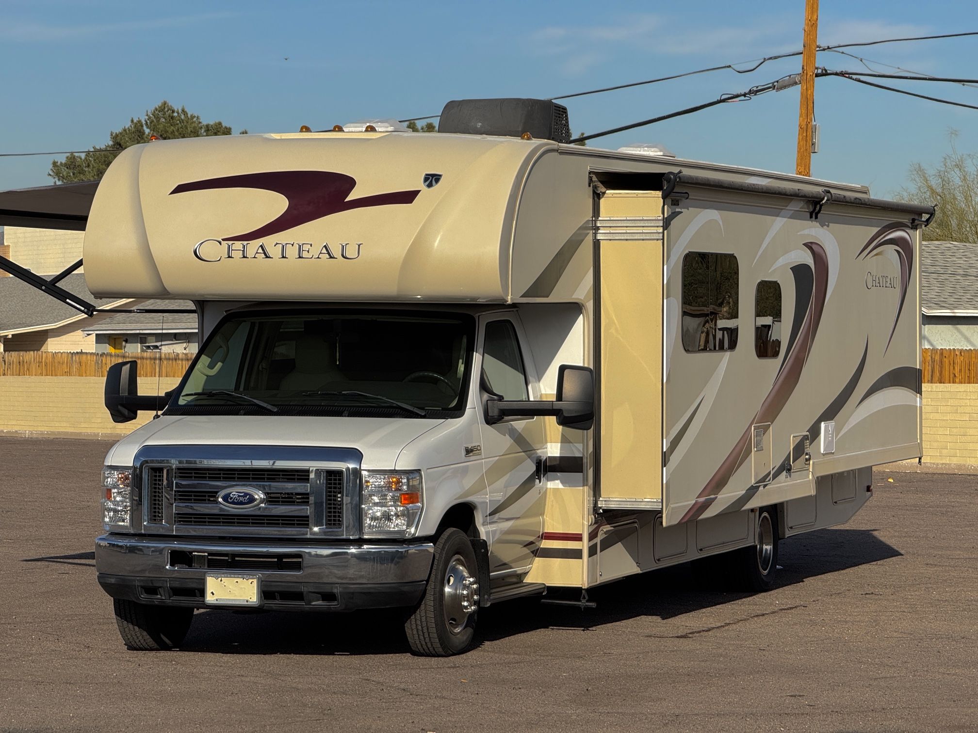 2015 Ford Chateau