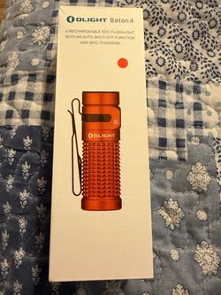 Olight Baton 4 Orange