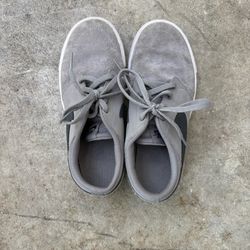 Brand New Grey Nike Youth Size 3 Skate Shoes