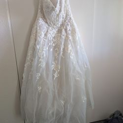 Wedding Dress And Accessories 