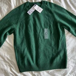 New With Tag  Uniqlo Premium Lambswool Crew Neck Sweater Size M Green