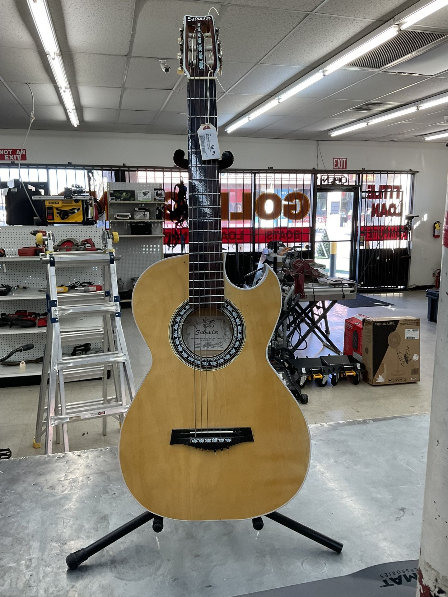 Salvador Classical Acoustic Guitar