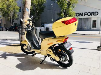 Electric Scooter EBike Cream NO LICENSE or TAG Required Cream Special Edition