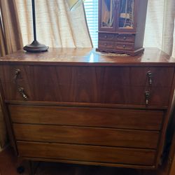 Mid Century Vintage Dresser