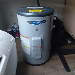 Brand New 10 Gallon Water Heater 