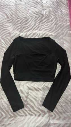 Black Long Sleeve Crop Top 