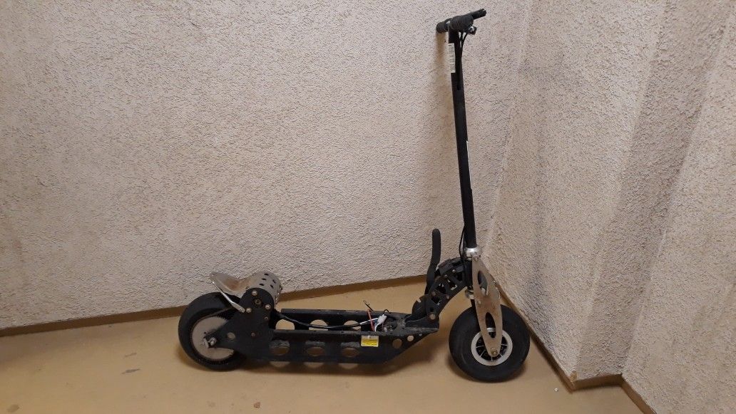 Bladez xtr-s 450-watt electric scooter