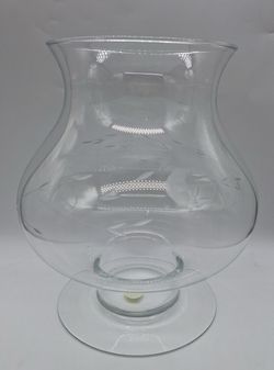 Hurricane Vase