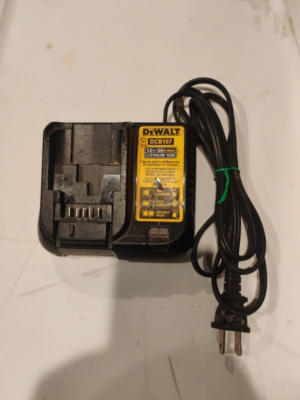 DeWalt Lithium Battery Charger Used Working Condition 