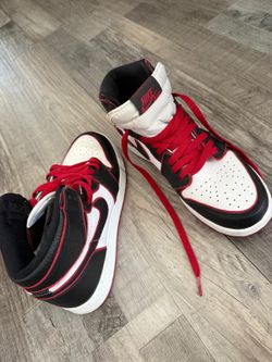 Nike red and black men's size 7