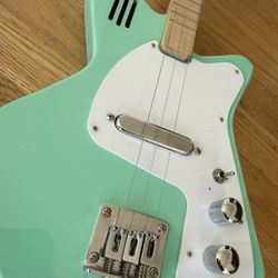 Loog Pro Electric 3-String Guitar – Like New