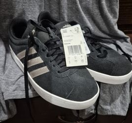 NEW ADIDAS SNEAKERS (size 5)