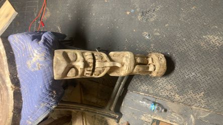 Tiki carving