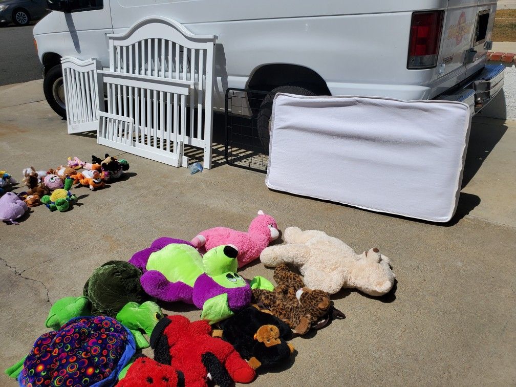Crib, Barbies, Baby Toys for Sale in Temecula, CA OfferUp