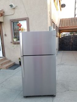 Whirlpool Refrigerator Stainless Steel 21cu Ft 33x31x66🚨👍3 MONTHS WARRANTY