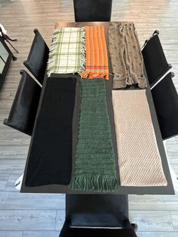 Scarfs- Banana, Republic