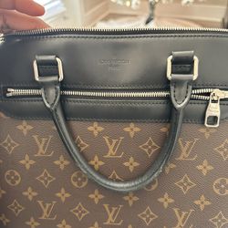 Louis Vuitton Monogram Messenger Laptop bag