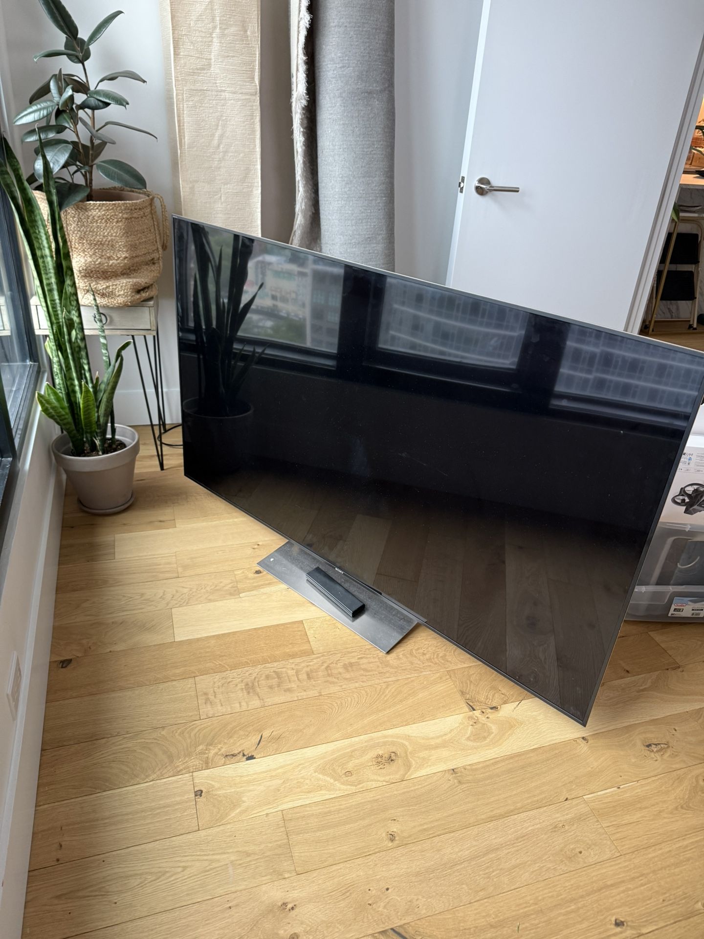 65 Sony Smart TV