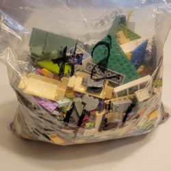 Assorted Bulk LEGO Lot #2 4 lbs Mixed Bricks and Loose Pieces random mix