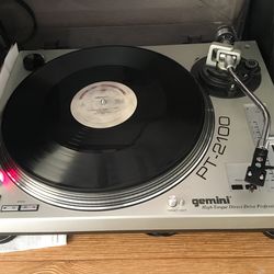 Gemini PT 2000 Turnatables 